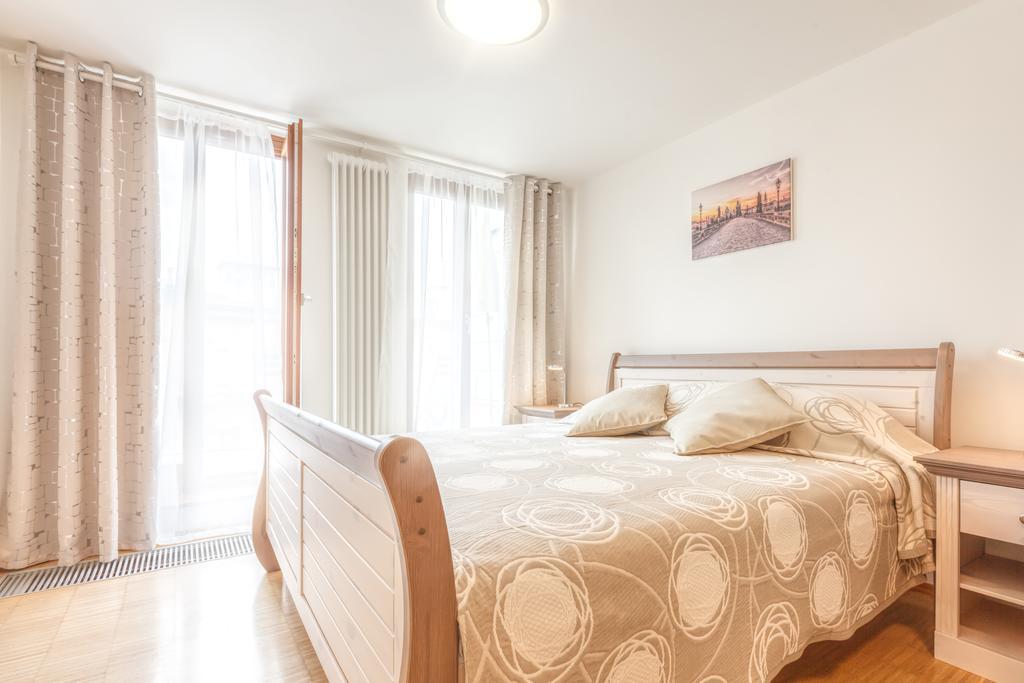 Modern Apartment Charvatova Prag Exterior foto
