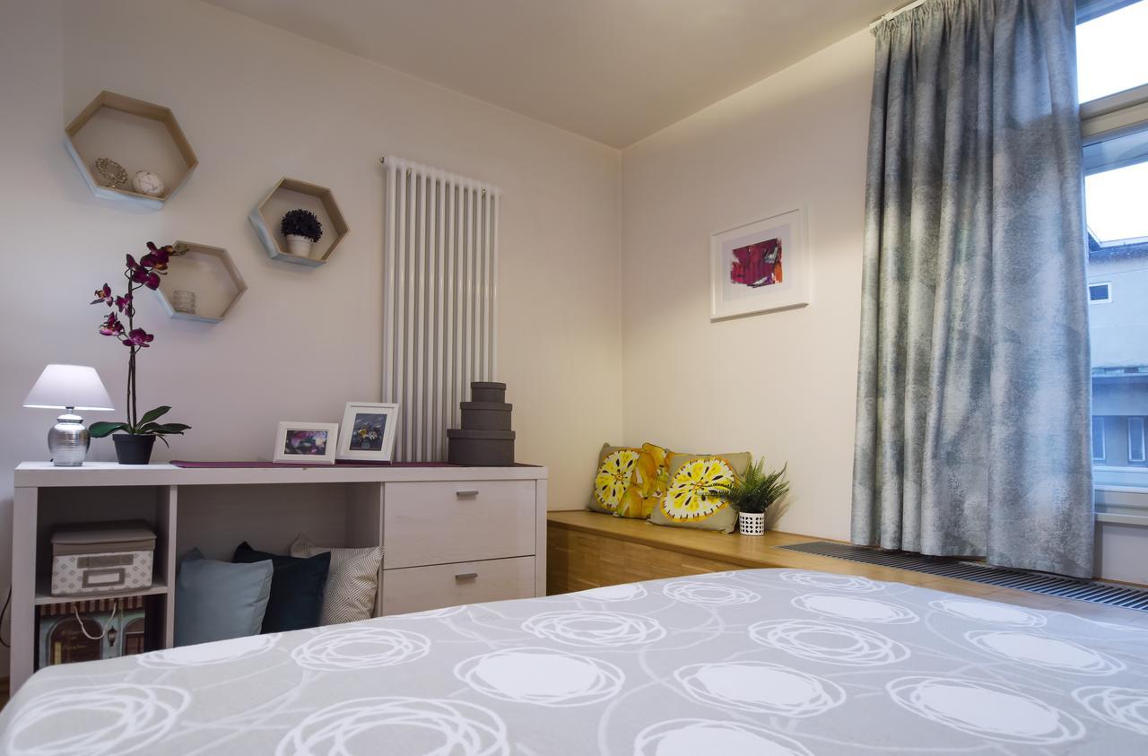 Modern Apartment Charvatova Prag Exterior foto