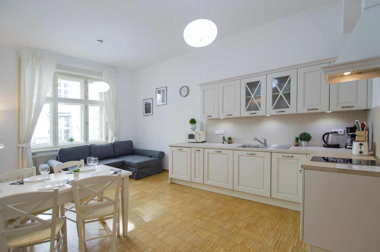 Modern Apartment Charvatova Prag Exterior foto